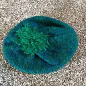 Elegant Green Wool Beret for Women- Made in Ireland! 🇮🇪